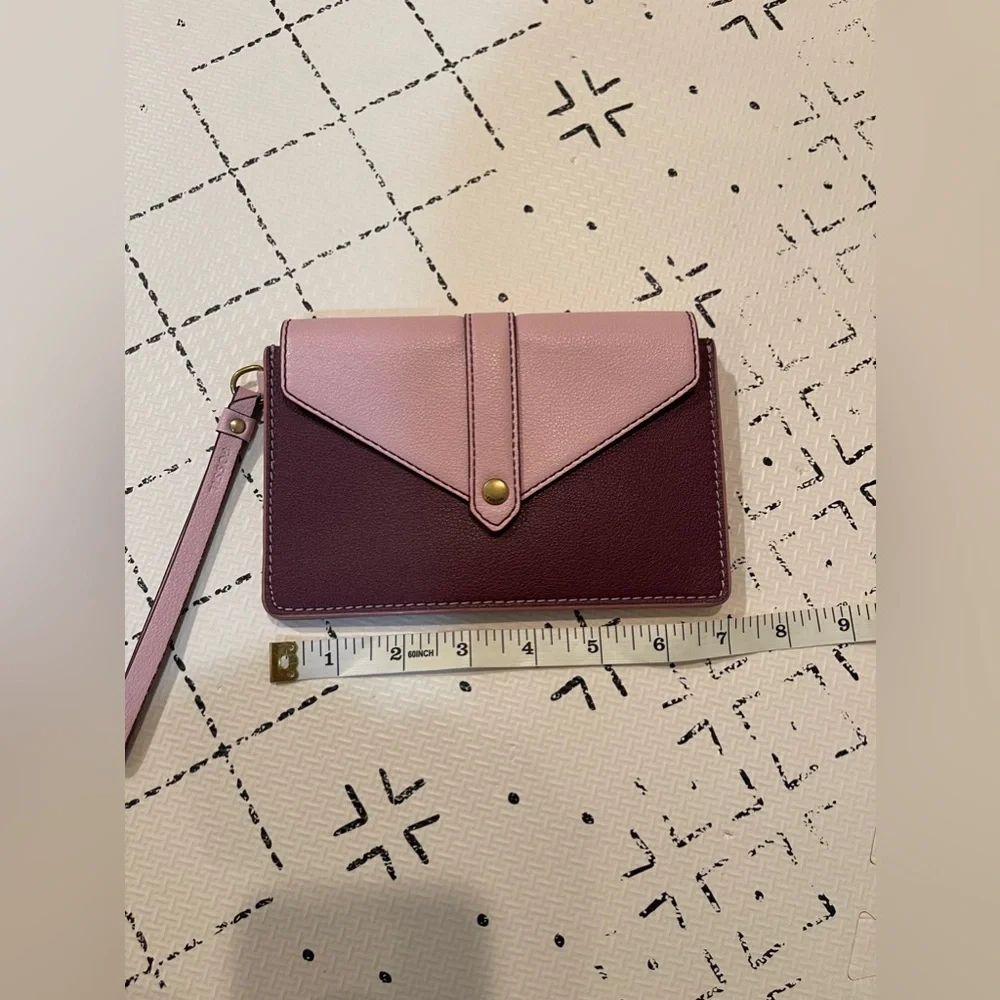 Fossil Sophia wallet/ wristlet in‎ purple